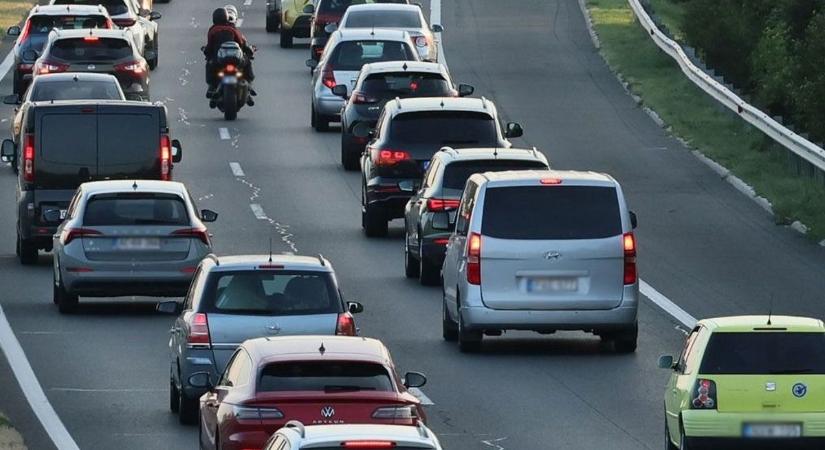 Az M3-ason megint áll a bál, így a forgalom is – mutatjuk mi ennek az oka