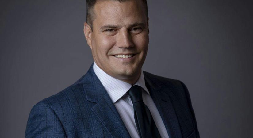 A kormány legújabb stratégiai partnere a saját vagyonáról is gondoskodik