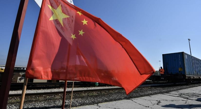 Alumíniumból készült kínai vonatokat venne Lázár János