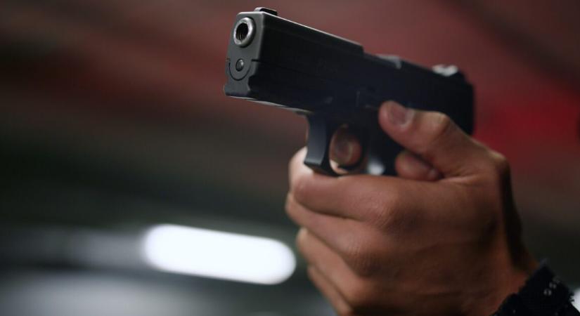 Közvetlen közelről lőtt agyon egy bírót egy rendőr az irodájában – beismerő vallomást tett