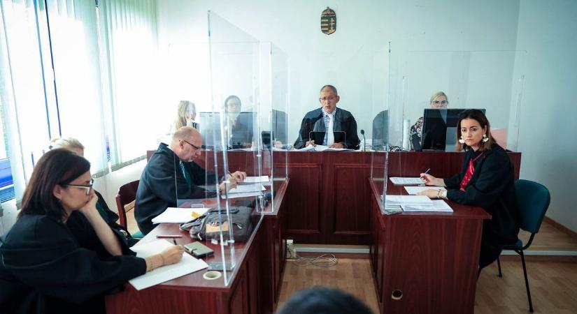 Fegyházbüntetés vár az apára, aki a fiával együtt rabolt