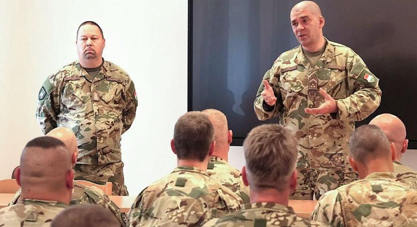 Szintet lépett 36 altiszt Kaposváron