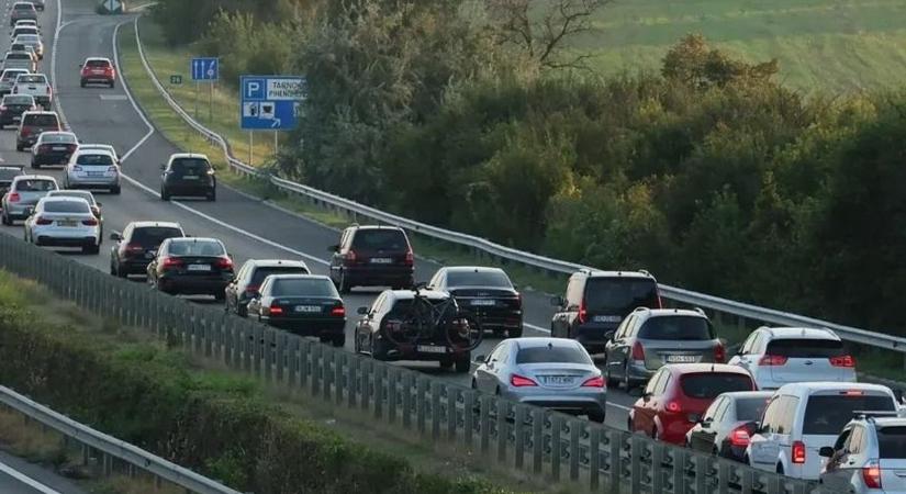 Sokat drágul az autózás januártól