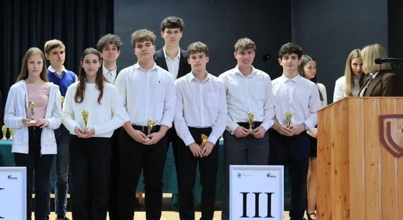 Ők szereztek bronzérmet a legutóbbi diákolimpiai szezonban (galéria)