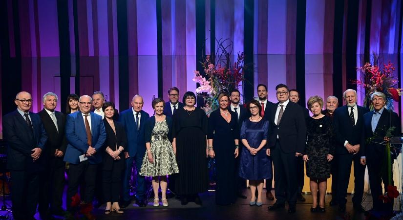 Felvidéki gyökerű díjazottja is van a közmédia legrangosabb szakmai díjának