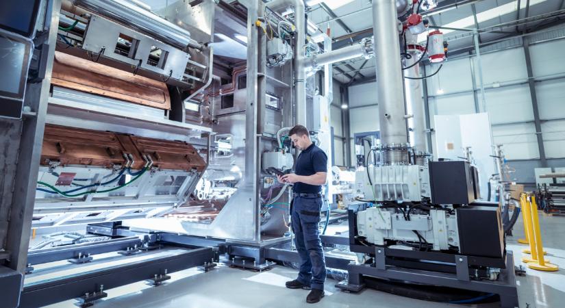 Csúszik a magyar ipar: járműgyártás visszaesett, csak néhány ágazat pörög igazán