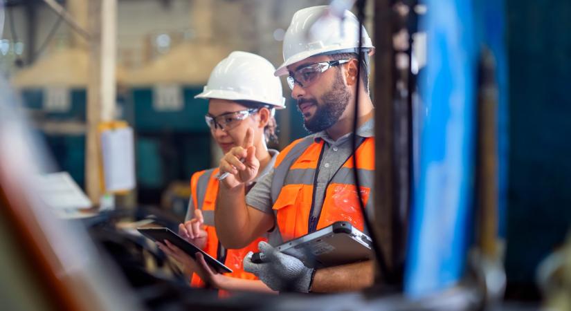 Friss számok: visszaesik az ipar termelés, nő az építőipari termelés a tavalyi adatokhoz képest