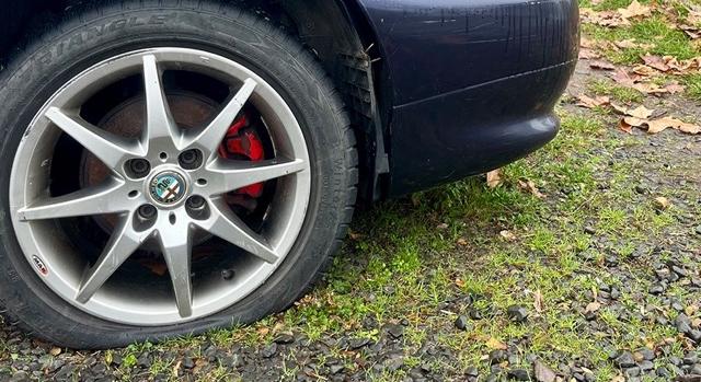 Üzemképtelen autókat szállítottak el Komló közterületeiről