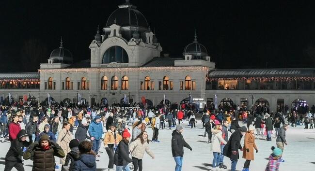 Budapesten teljes kapacitással működik a Városligeti Műjégpálya: íme a programok