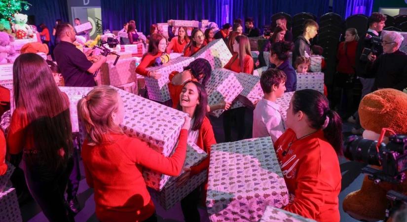 Ezer kívánság teljesül, így készül az ÁGOTA karácsonya