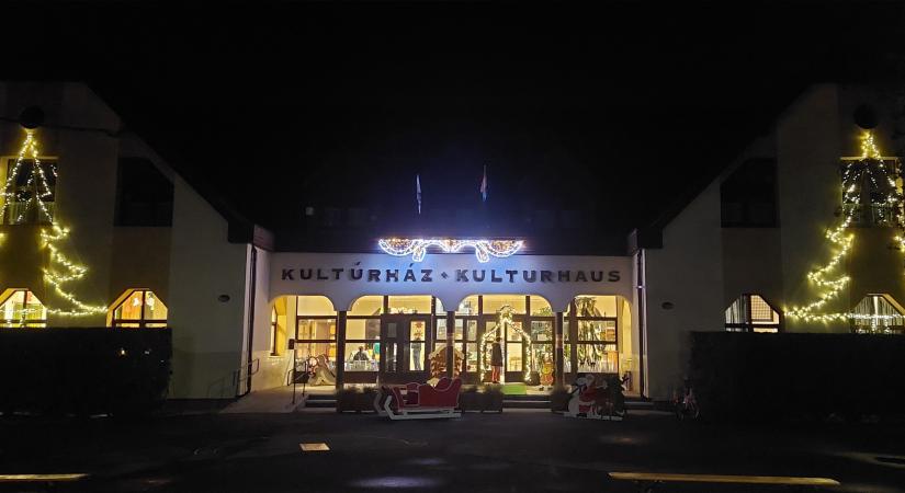 Városi Karácsony Táton