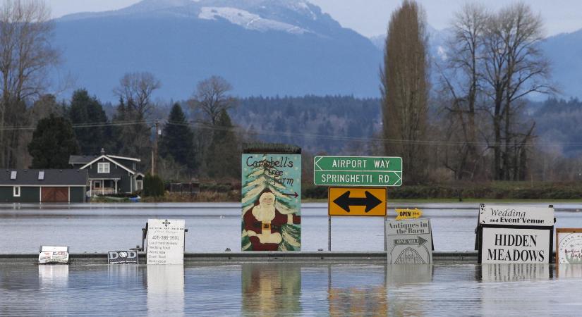 Tízezreket evakuálnak Washington államban a heves esőzés okozta árvizek miatt