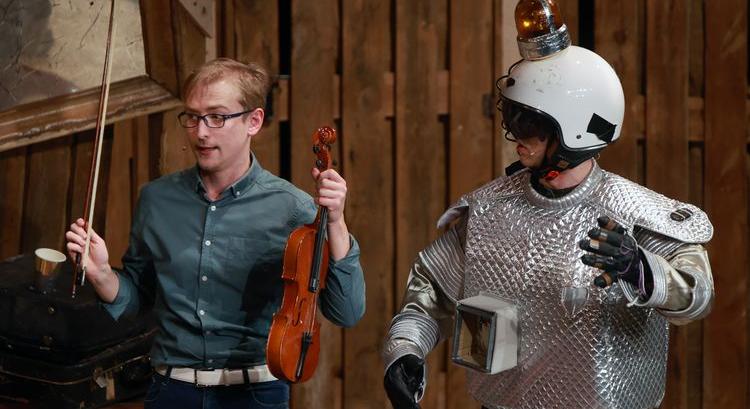 A PADLÁS – Az összetartozás érzése