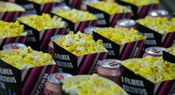 Sokszáz fiatal mozizott ingyen a Kultikban