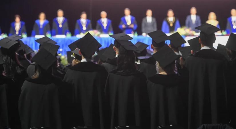 „Inkompetens kóklereket fogunk átengedni” – a Semmelweis új szabályzata korlátozza, hány hallgatót lehet megbuktatni