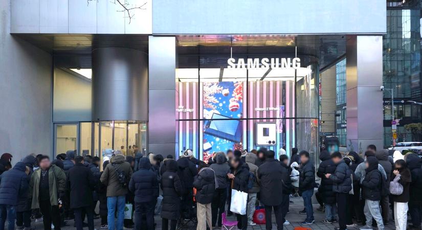 Örömkönnyek és üres kezek a TriFold startjánál