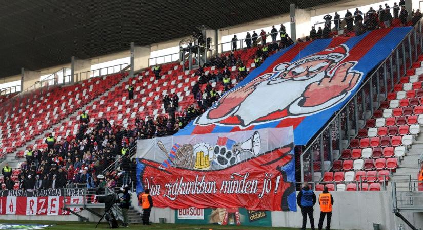 Családot vertek a debreceniek, súlyos sérült is van