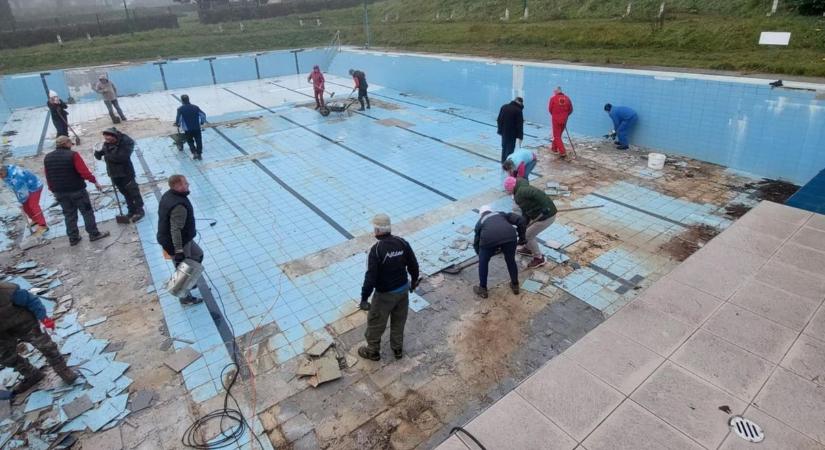 Nem hagyják elveszni, megmentenék a helyiek a bezárt strandfürdőt a zalai településen