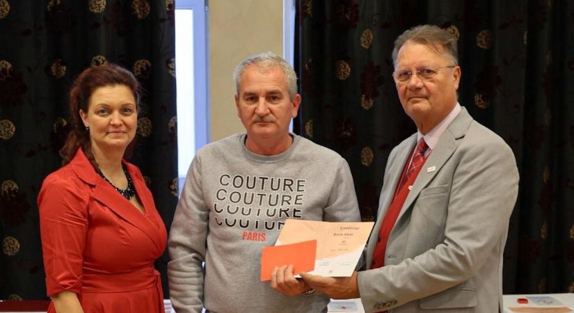 Hősök ünnepe Pécsen: életmentők gyűltek össze a Véradók Napja alkalmából