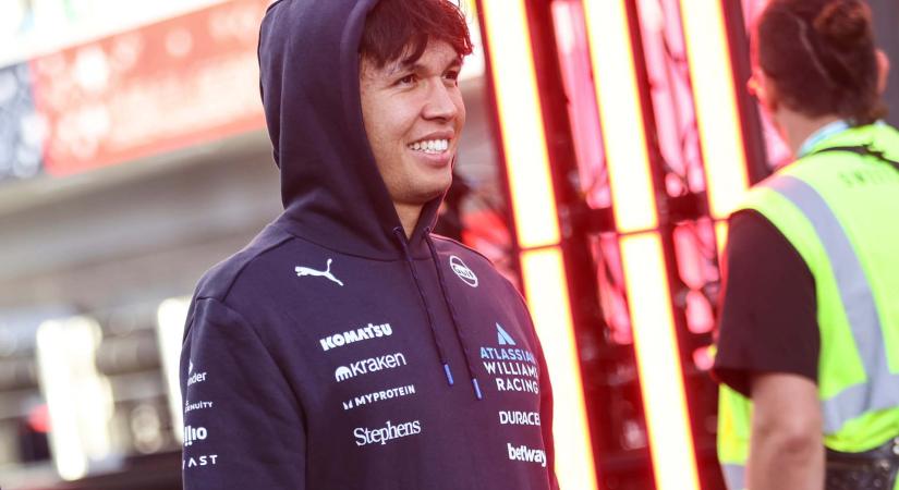 Albon: A Sainzcal alkotott párosunk kulcsfontosságú volt a Williams 2025-ös sikeréhez