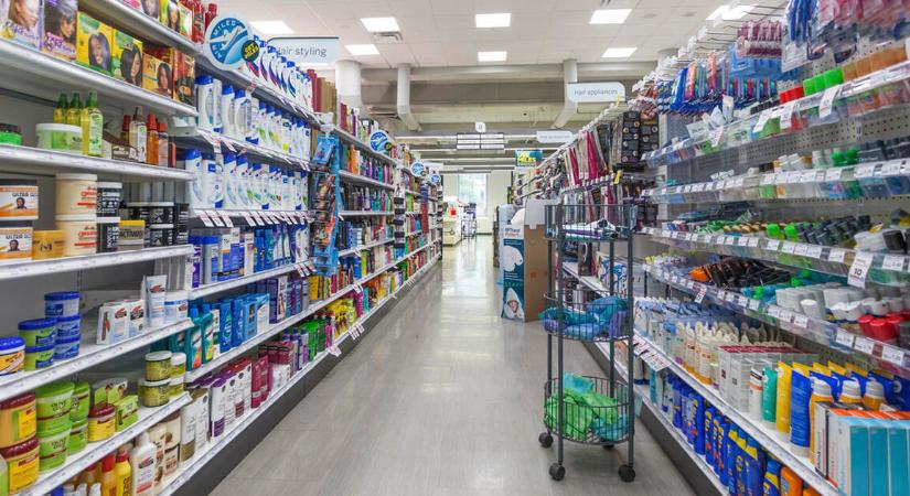 Megnézték, mit bírnak valójában a pelenkák és egészségügyi betétek