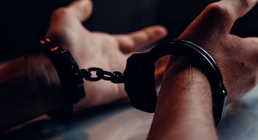 Elkapták a javítóintézetből megszökött fiatalt, 3 év börtönt kaphat
