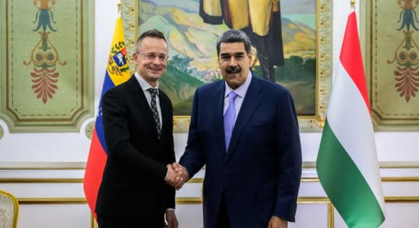 Szijjártó Péter nagyon lapít