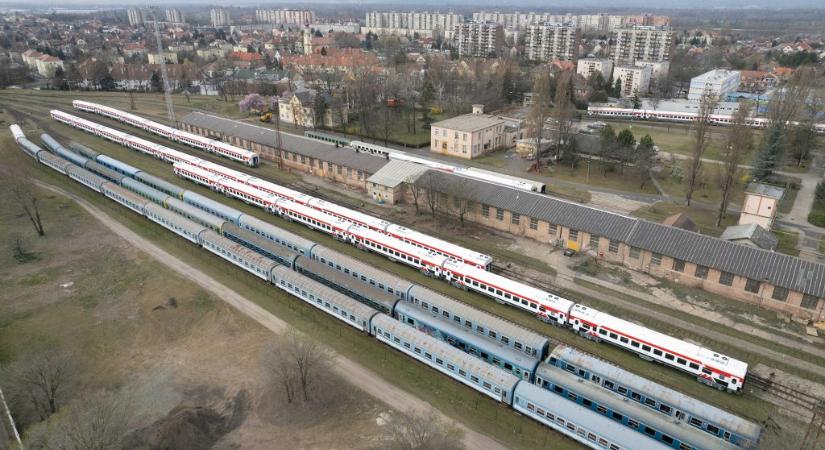10 milliárd osztalékot húztak ki a krach előtt, a hitelezőknek most 40 milliárdjuk éghet el a Magyar Vagonban