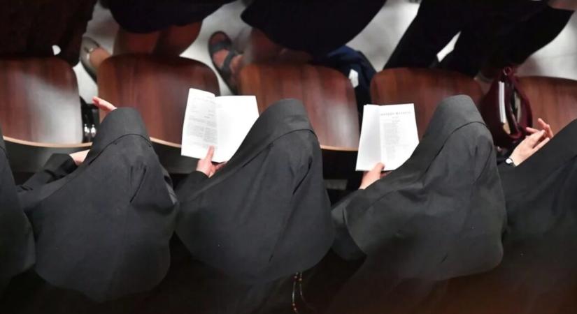 Lengyelországban is dübörög a gyermekvédelem – apácák bántalmaztak fogyatékkal élő gyerekeket