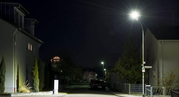 Kárpátalján korlátozták a közvilágítást és betiltották a kültéri reklámok megvilágítását