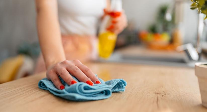 Így lesz fillérekből patyolattiszta a konyhád – bevált trükkök a nagymamától, vegyszerek nélkül