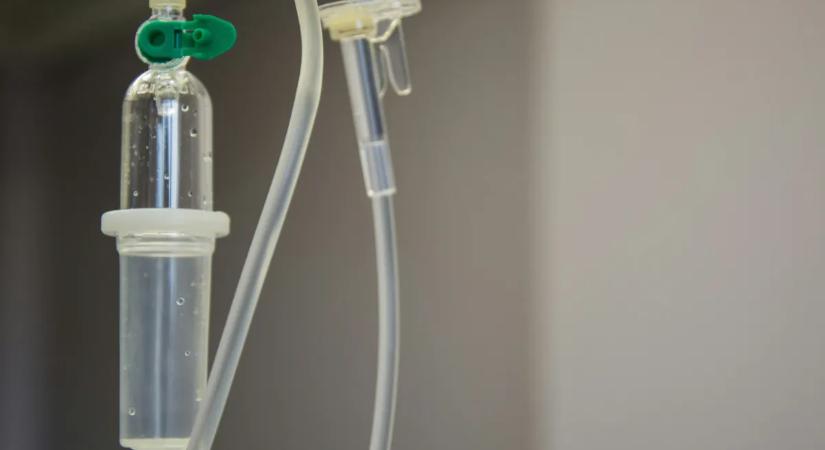 Rákkal diagnosztizálták a tinédzsert egy lila folt miatt – most egy igazi csodát ünnepel