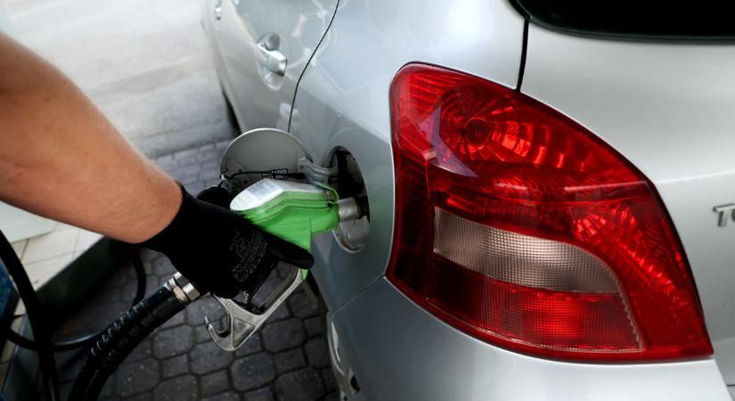 Csökkennek az üzemanyagárak