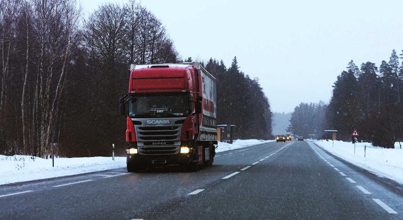 Idén 127 különleges szállítási engedélyt adtak ki a Hargita megyei utakra