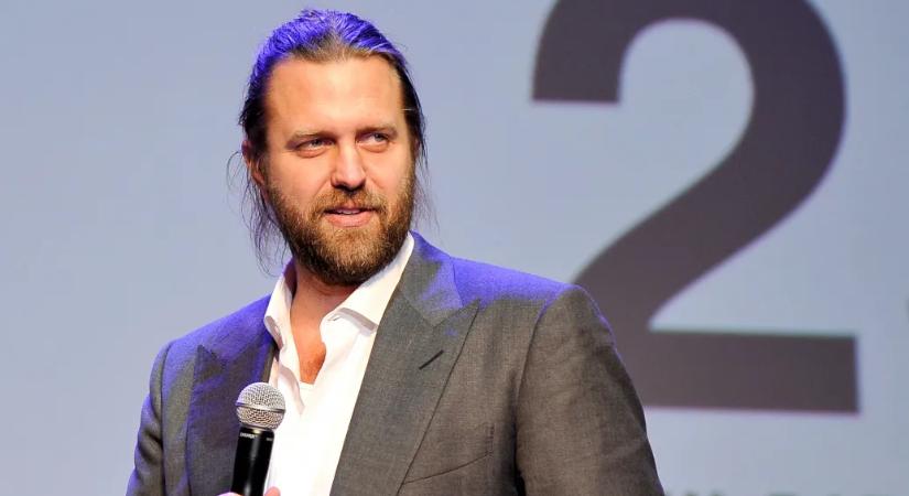 Bűnös a rendező, aki 11 millió dollárt csalt ki a Netflixtől, majd Royce-Rollsokat kezdett vásárolgatni