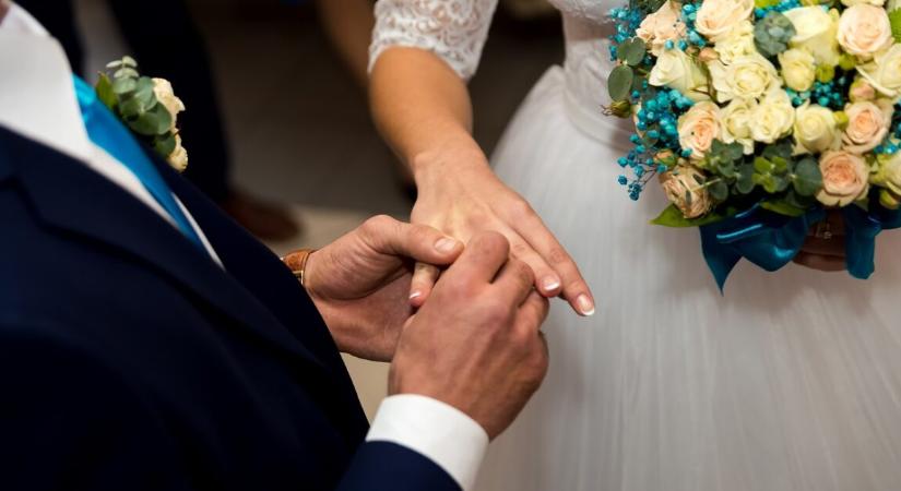 48 óra alatt tervezték meg az esküvőt, hogy a menyasszony édesanyja a halála előtt láthassa