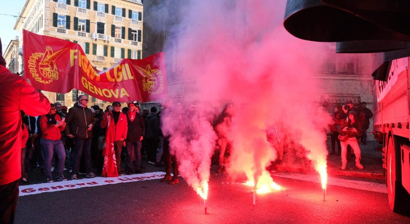 Lebénult egész Olaszország a karácsonyi készülődés közepén