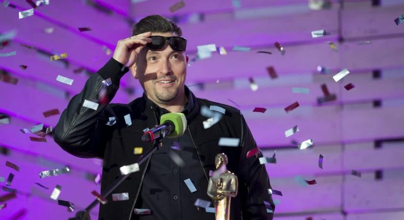 Ákos megfejtette, miért „szorították ki” a filmjét a moziból, mi meg utánajártunk a valóságnak