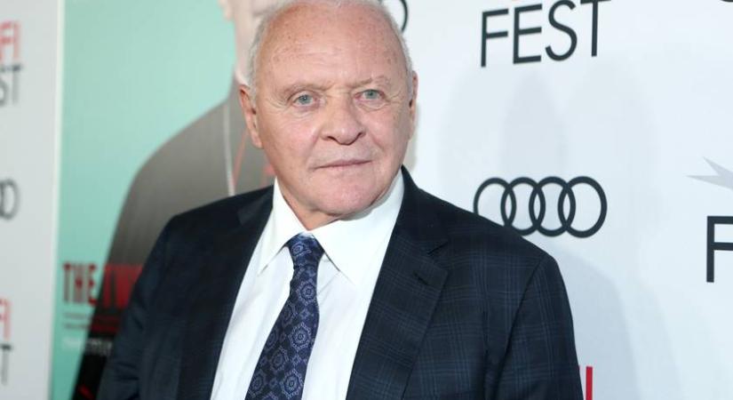 Anthony Hopkins 18 évvel fiatalabb feleségével pózolt: Stellával 22 éve házasok