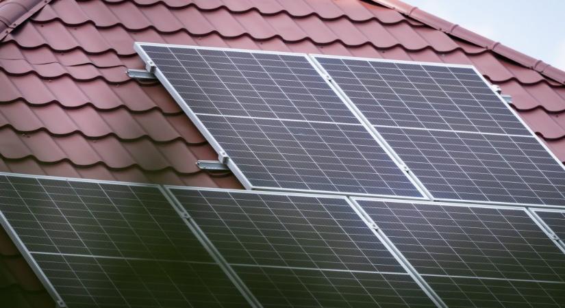 100 milliárdos pályázat: miért lehet jó, ha a napelemem mellé energiatárolót is létesíti a család?