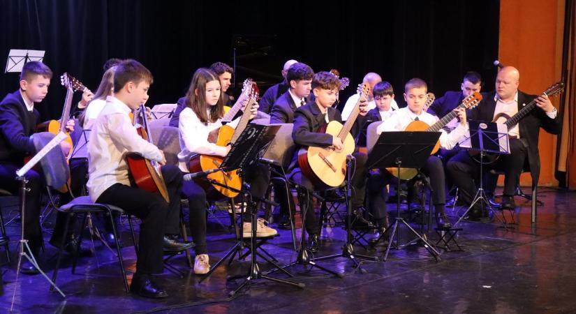 130. születésnapját ünnepelte a legendás hírű gimnázium