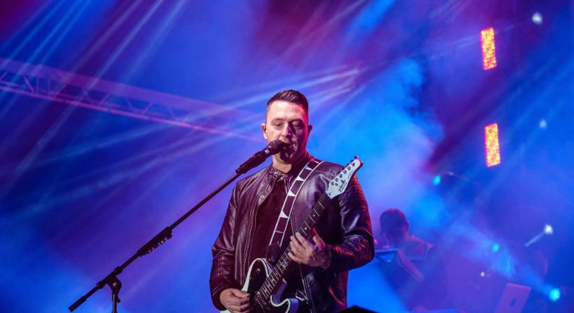 Ákos szerint kiszorították a mozikból a filmjét, valójában egyszerűen megcsappant rá az érdeklődés