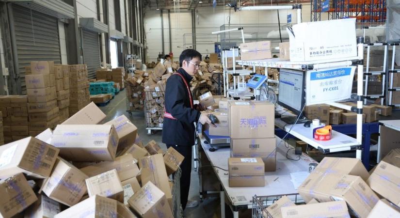 Az EU megvámolja a Kínából rendelt, alacsony értékű csomagokat