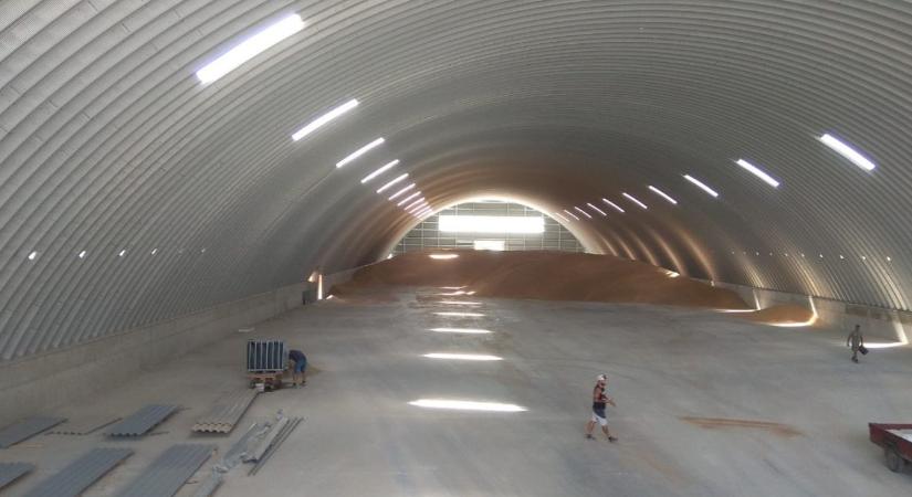 Megéri-e a korszerű gabonatároló? Az Anthera Kft. tapasztalatai egy nagy beruházásról – gazdariport