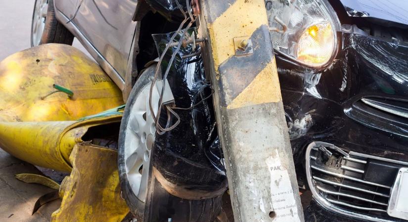 Kiderült, kiket szállítottak kórházba a Kertész úti baleset után