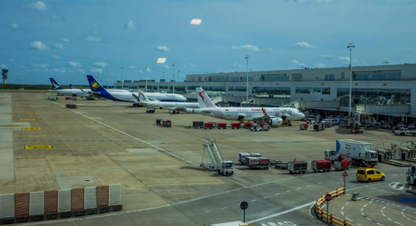 Nagyon súlyos veszélyben lehetsz a repülőkön: ezt eddig miért nem mondták?