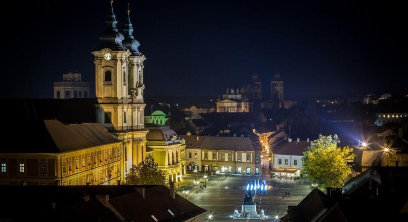 Eladó a népszerű egri étterem, olyan kert és szobák vannak hozzá, hogy leesik az állad