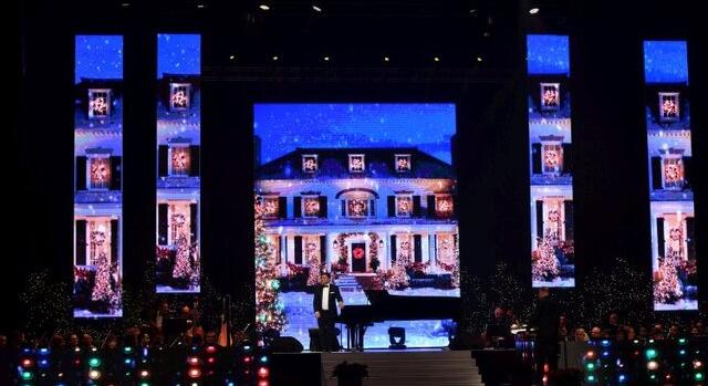 Zene, elegancia, ünnepi ragyogás: karácsonyi csoda a színpadon