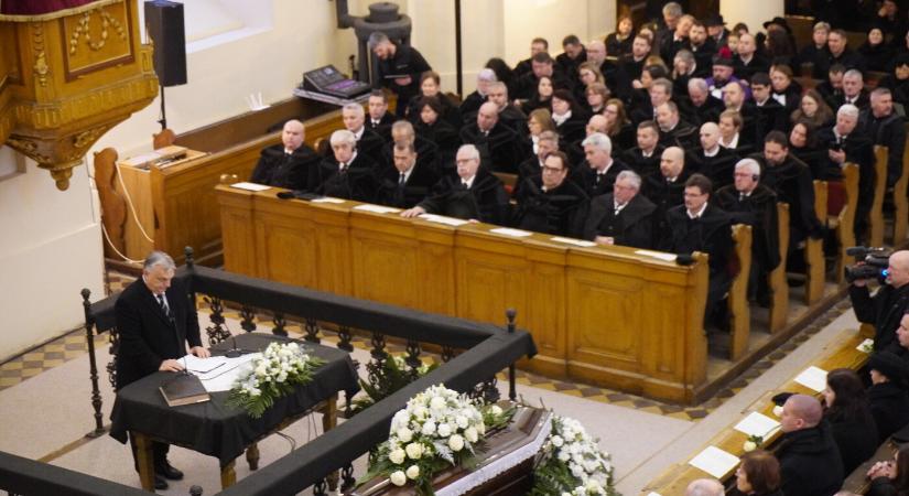 Végső búcsút vettek Erdélyi Gézától Rimaszombatban, Orbán is eljött