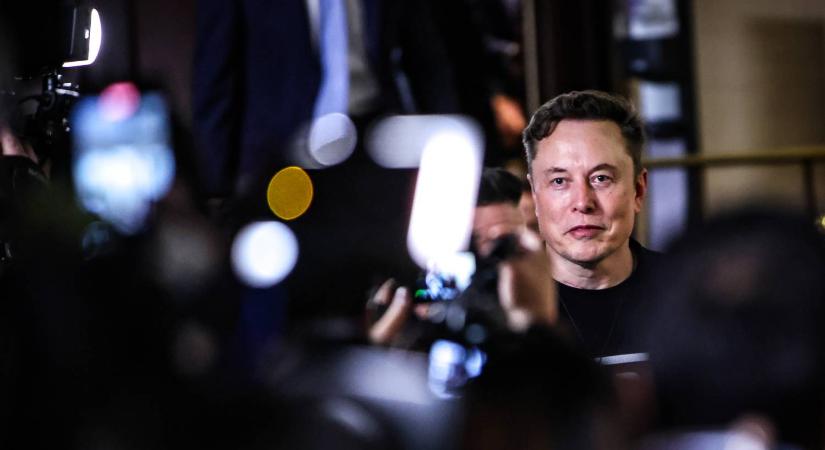 Elon Musk elmagyarázta, miért nem mer az utcára lépni az elmúlt hónapokban